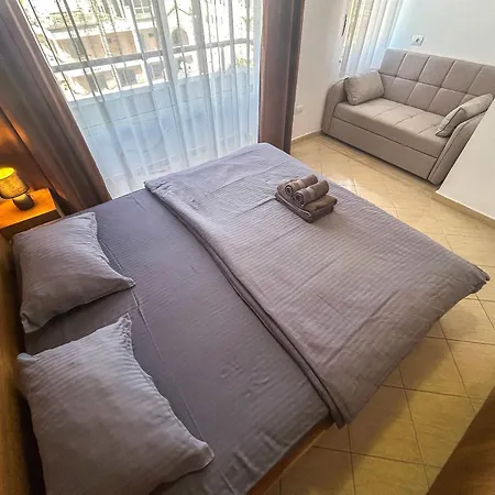 To-mi 1066 Apartment Durres