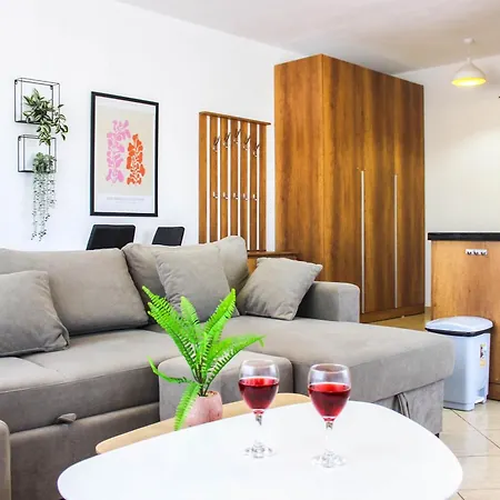 Apartment To-mi 1066 Durres
