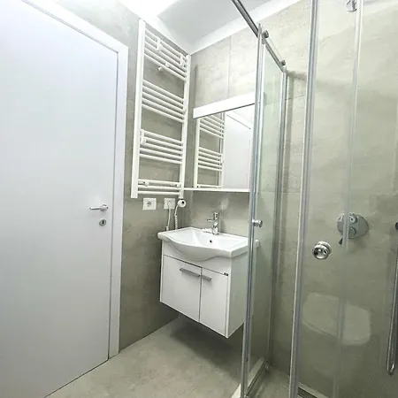 To-mi 1066 Apartment Durres